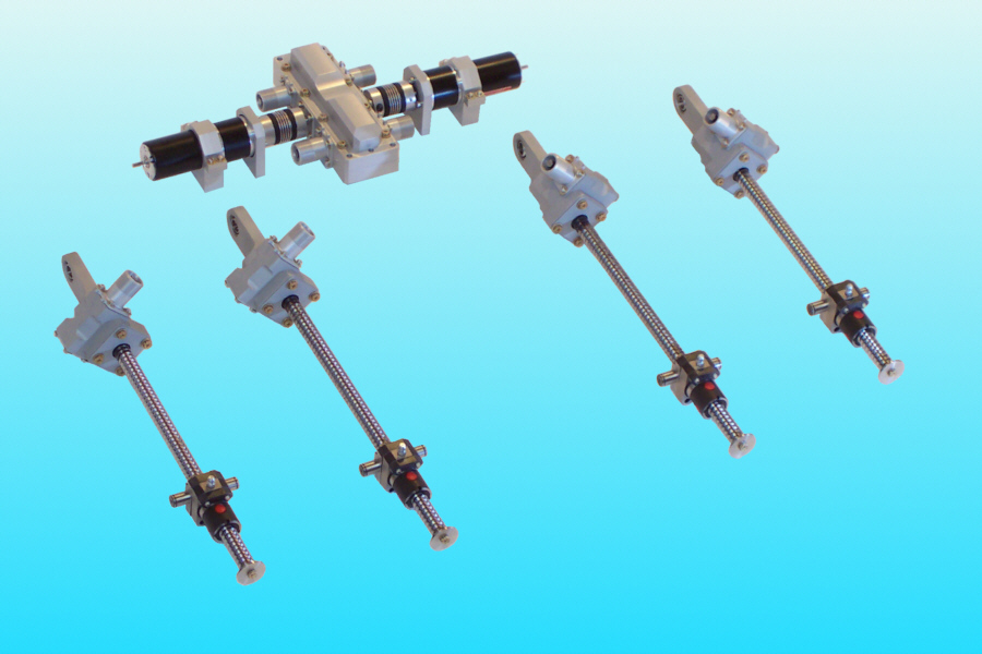 Gesamtaufbau (Landeklappen-Antrieb)